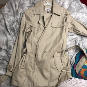 Beige Calvin Klein Trenchcoat